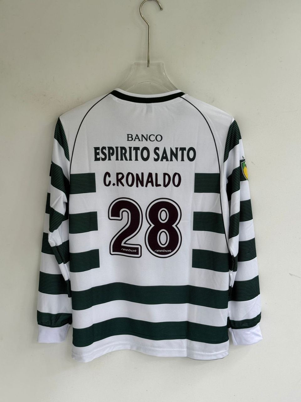 Sporting CP Retro Full Sleeve Jersey – Cristiano Ronaldo #28 Edition