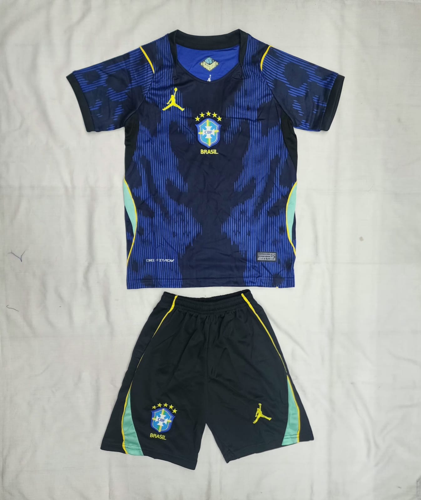 Brazil Away Jersey 2026 (Kids FC Set)