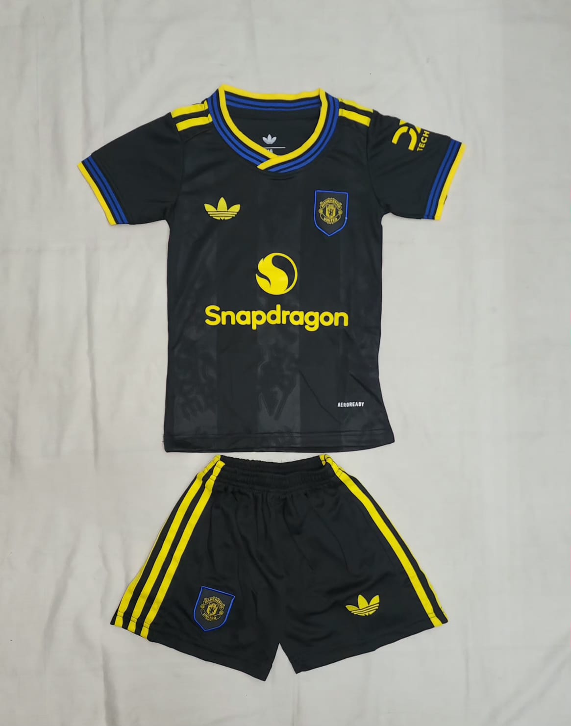 Manchester United Third Jersey 2025/26 (Kids FC Set)