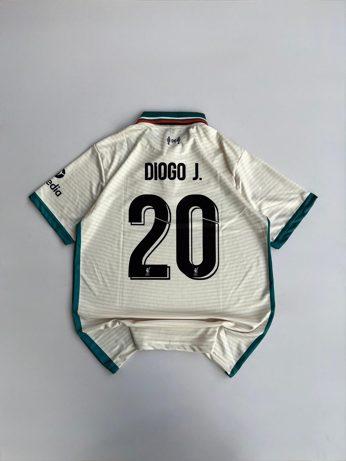 Liverpool 24/25 Away Jersey – Diogo Jota #20 🔥⚪ (Embroided) HALF SLEEVE