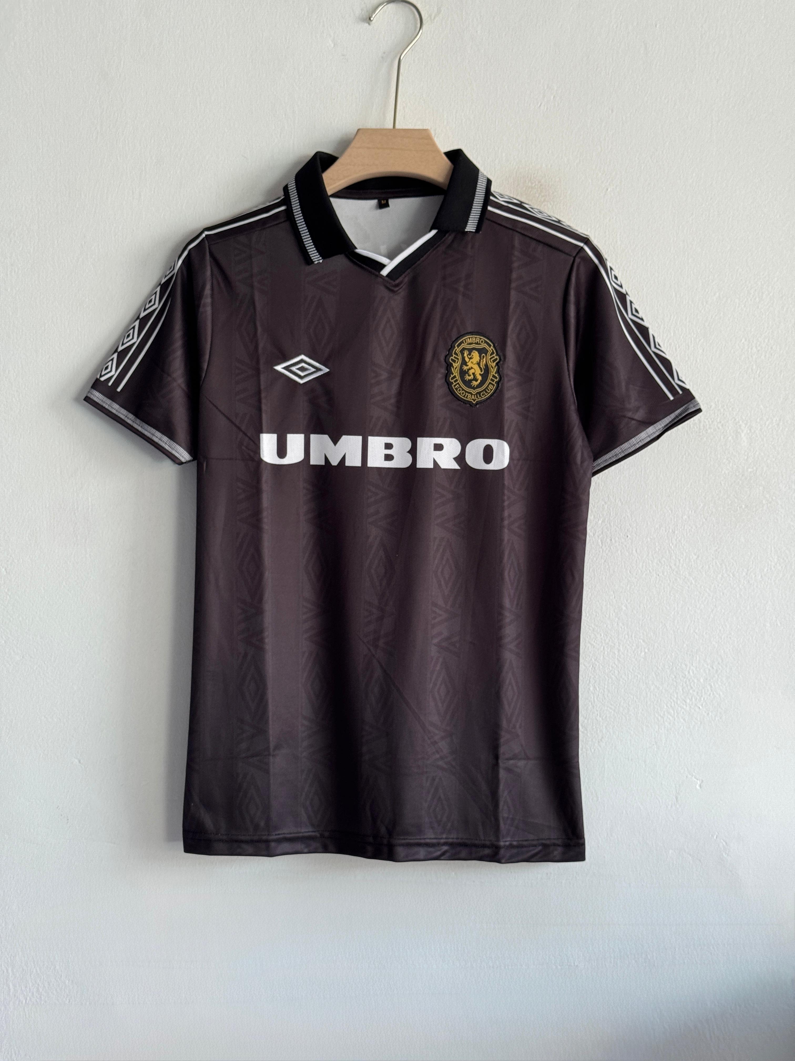 Umbro Blackout Jersey 🖤⚽ (Embroided)