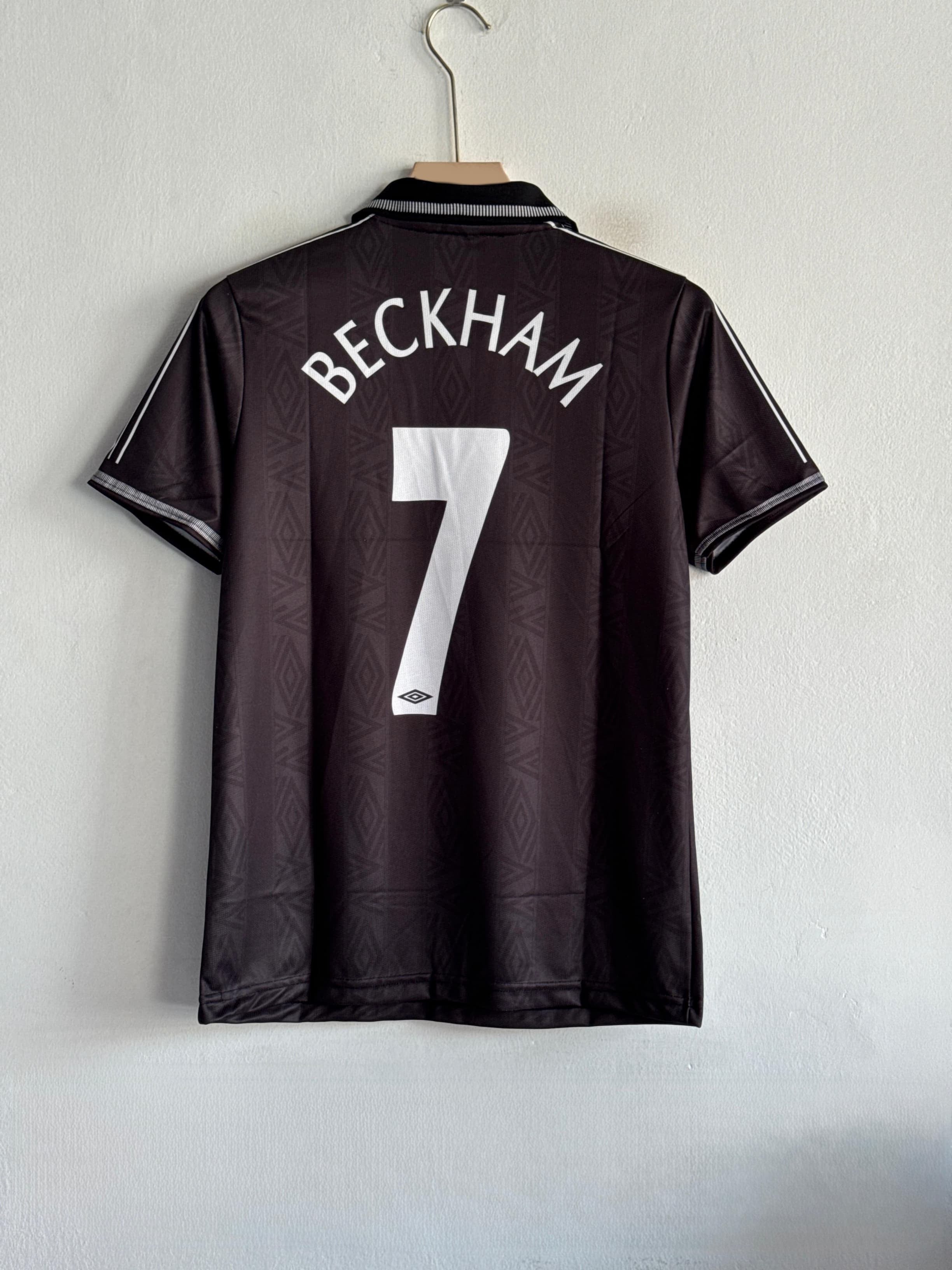 Umbro Blackout Jersey 🖤⚽ (Embroided)