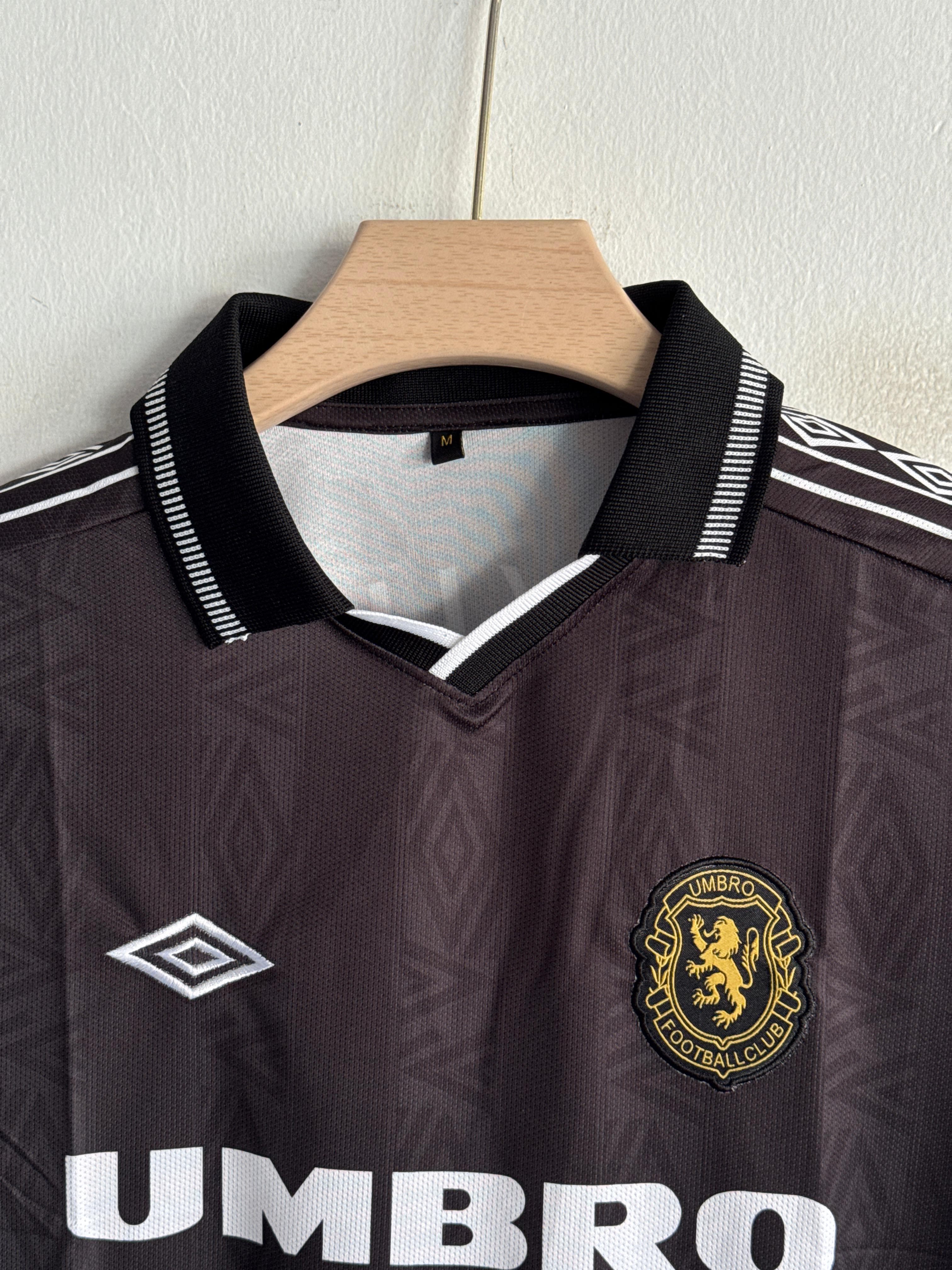 Umbro Blackout Jersey 🖤⚽ (Embroided)