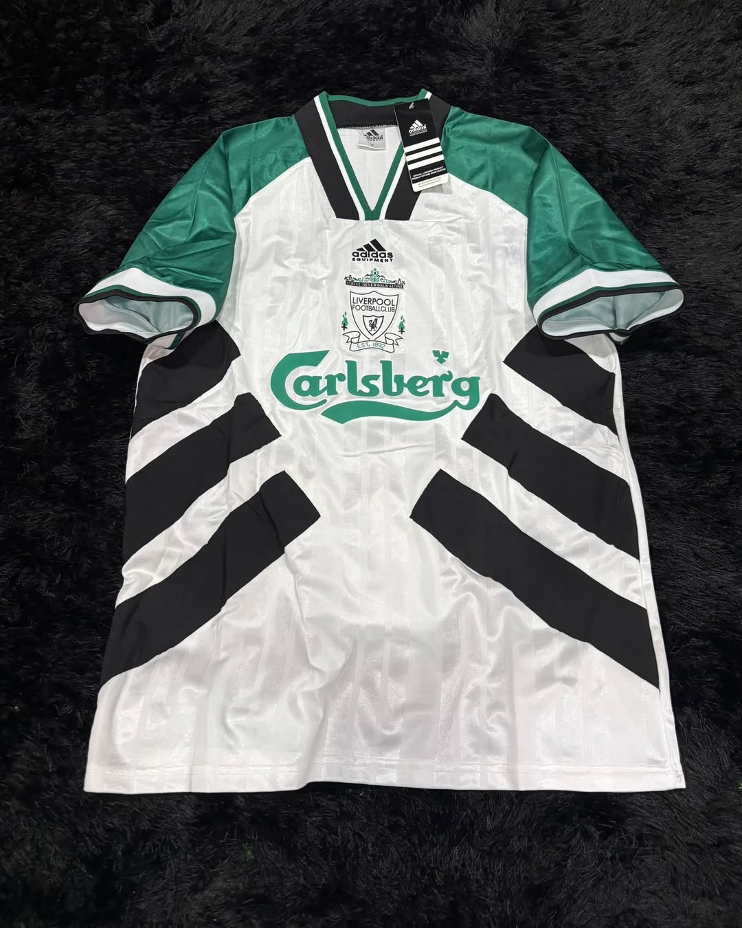 Liverpool Away Jersey 1994/95 (Retro Version)